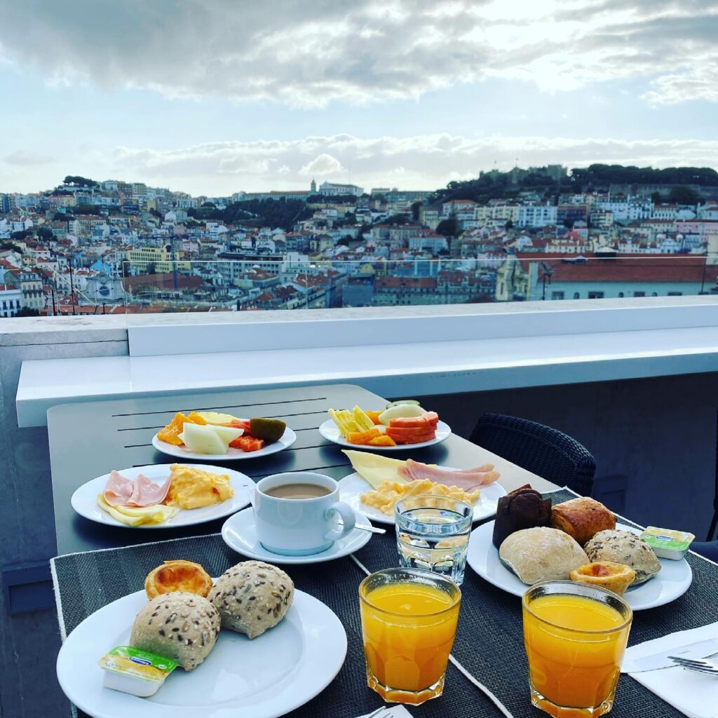 15 Best Lisbon Spa Hotels for Relaxation (Travel Guide) 6 Lisboa Pessoa Hotel