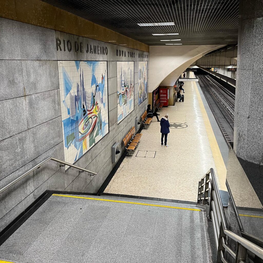 lisbon metro station