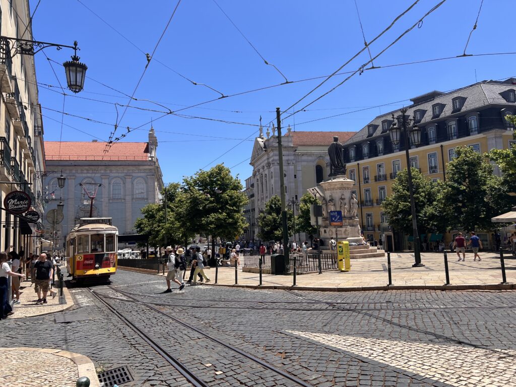 where to shop in lisbon