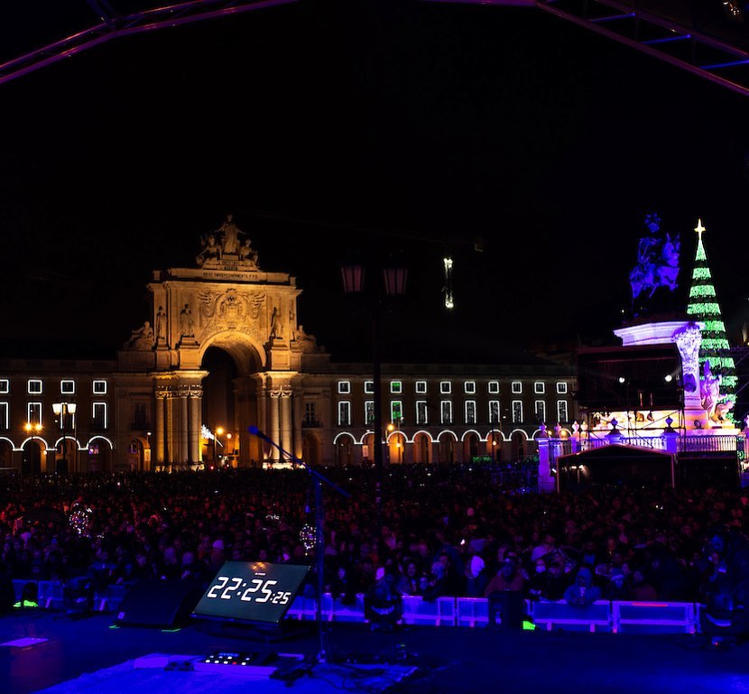 New Year in Lisbon 2026 (Where to See the Fireworks) 2 Praça do Comércio lisbon new year
