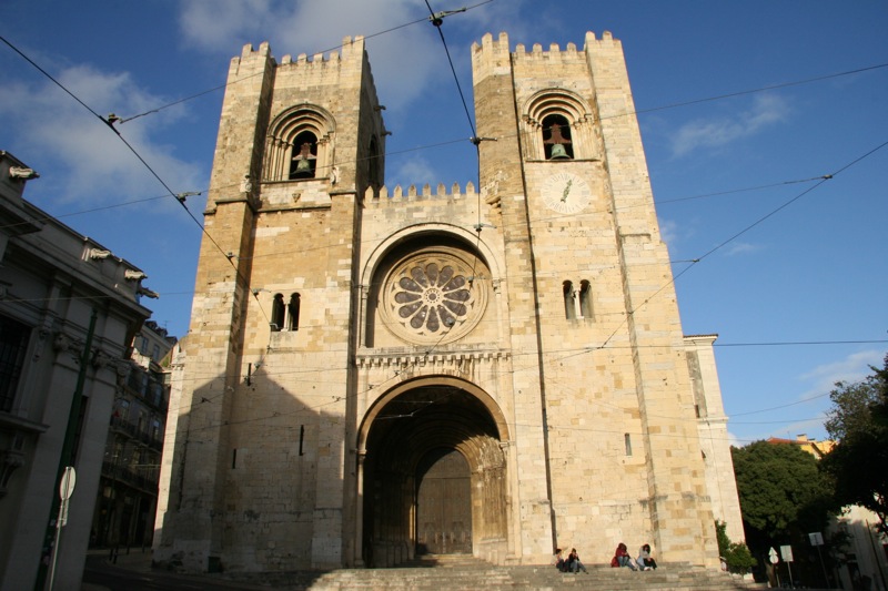 Se-Cathedral-at-Alfama