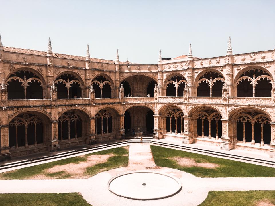 jeronimos monastery garden