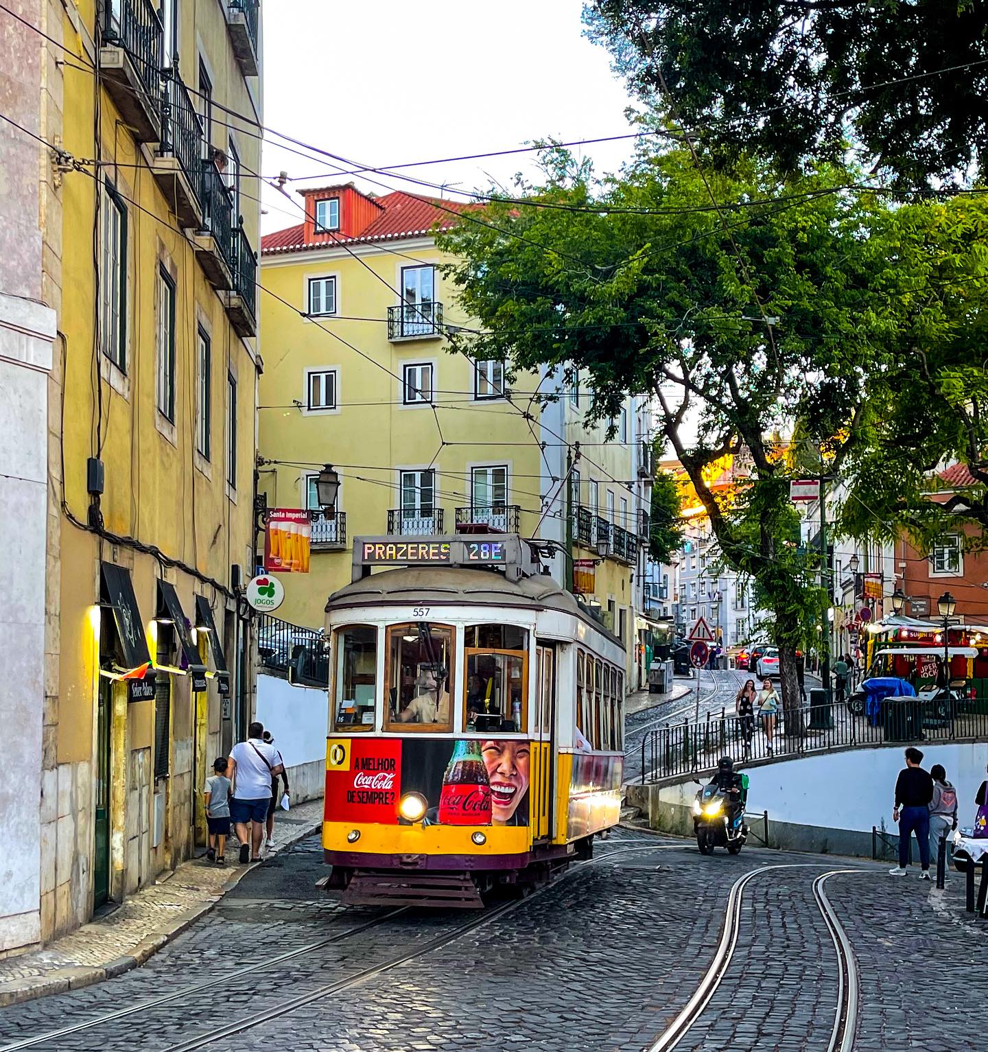 lisbon tram 28