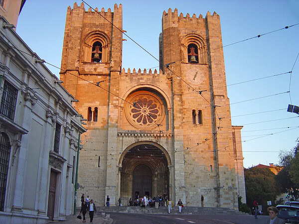 3-day Lisbon trip for Phillip 8 Lisbon Cathedral – Sé de Lisboa – Travel Guide