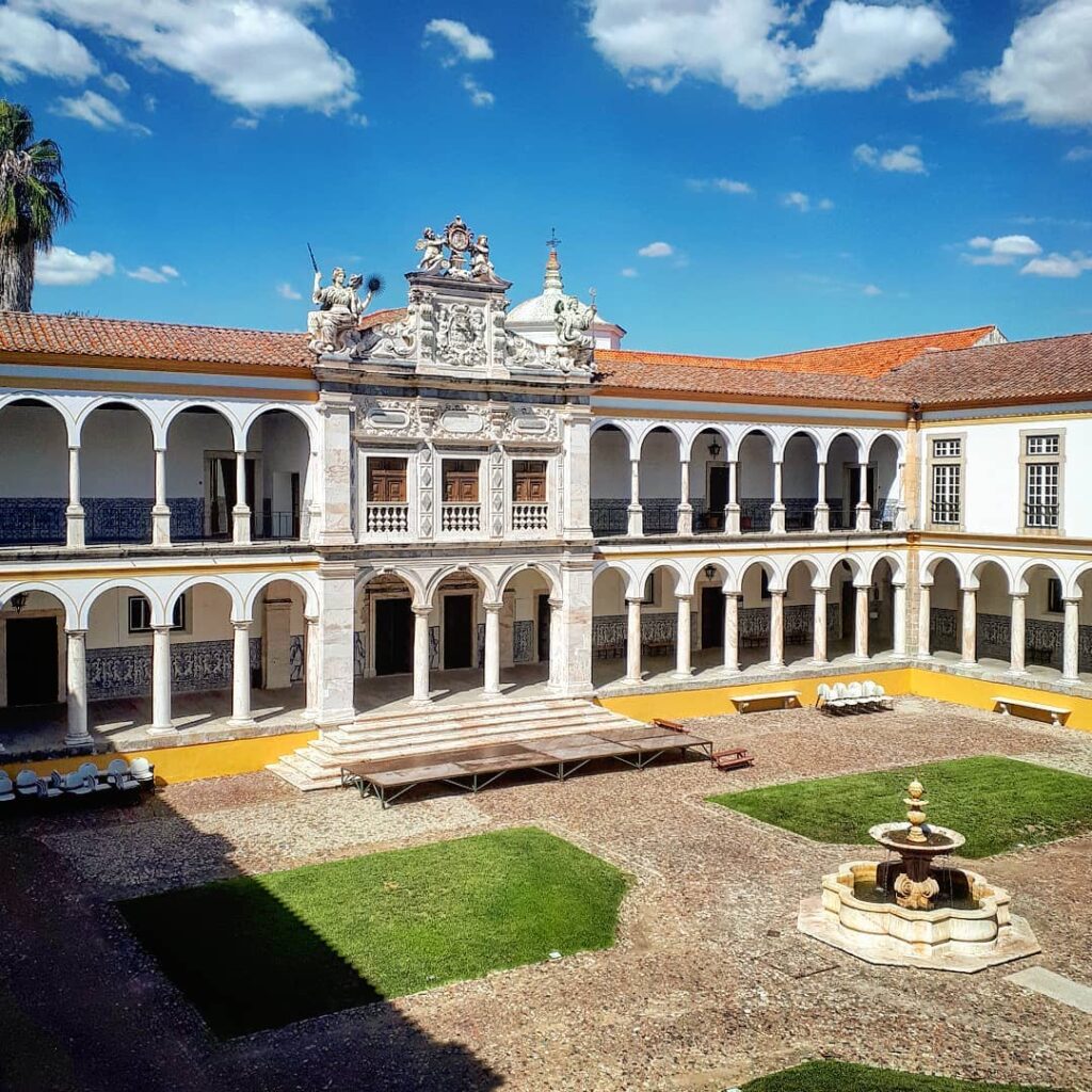 University of Évora