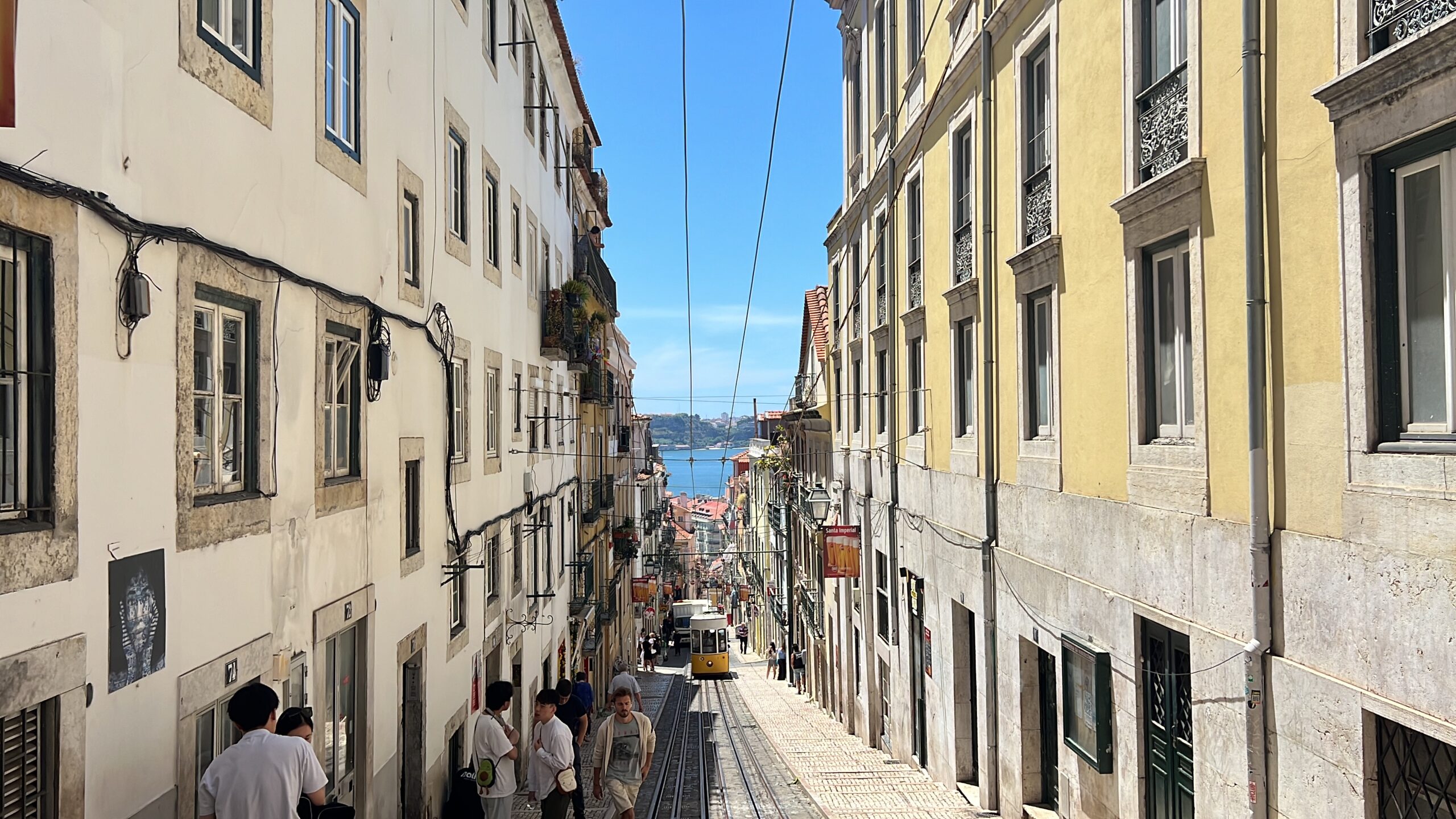 elevador da bica lisbon