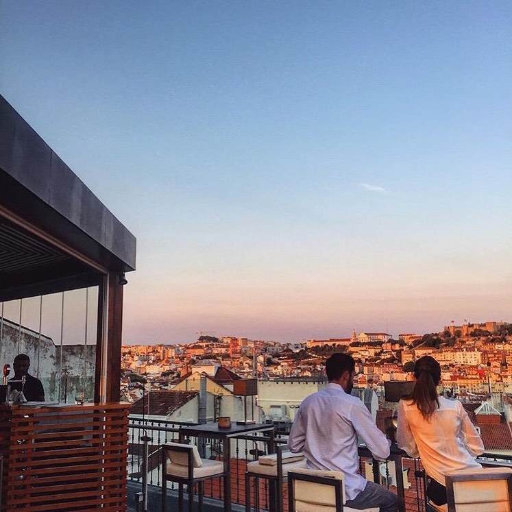 valentines in lisbon at rooftop bar