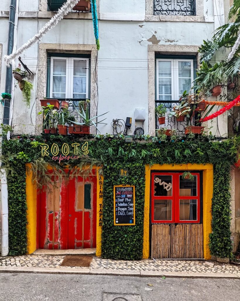 Lisbon Green Street: A Hidden Gem on Rua da Silva 3 roots on lisbon green street