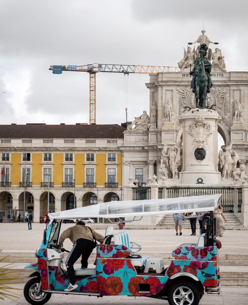 Lisbon Tuk Tuk: Is This The Best Way to Experience Lisbon? 3 tuk tuk in lisbon center